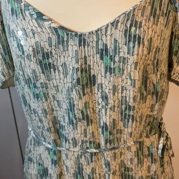 French Connection Cold Shoulder Mermaid Sequin Dress Cream Soda Green Size 6 New - Picture 4 of 10